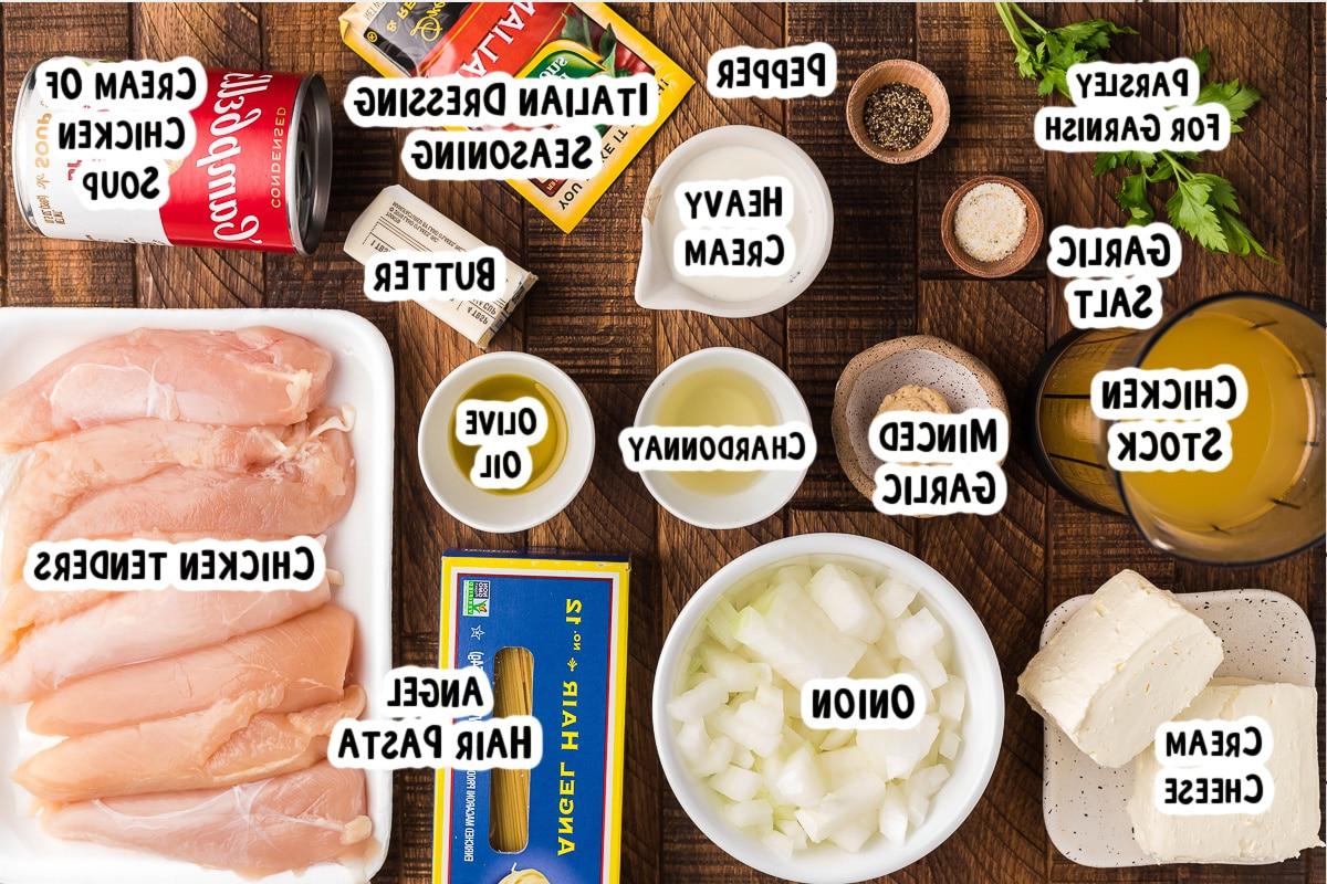 Pollo Angelo a Cottura Lenta 3 Ingredienti per il Pollo Angel Chicken su un tavolo.