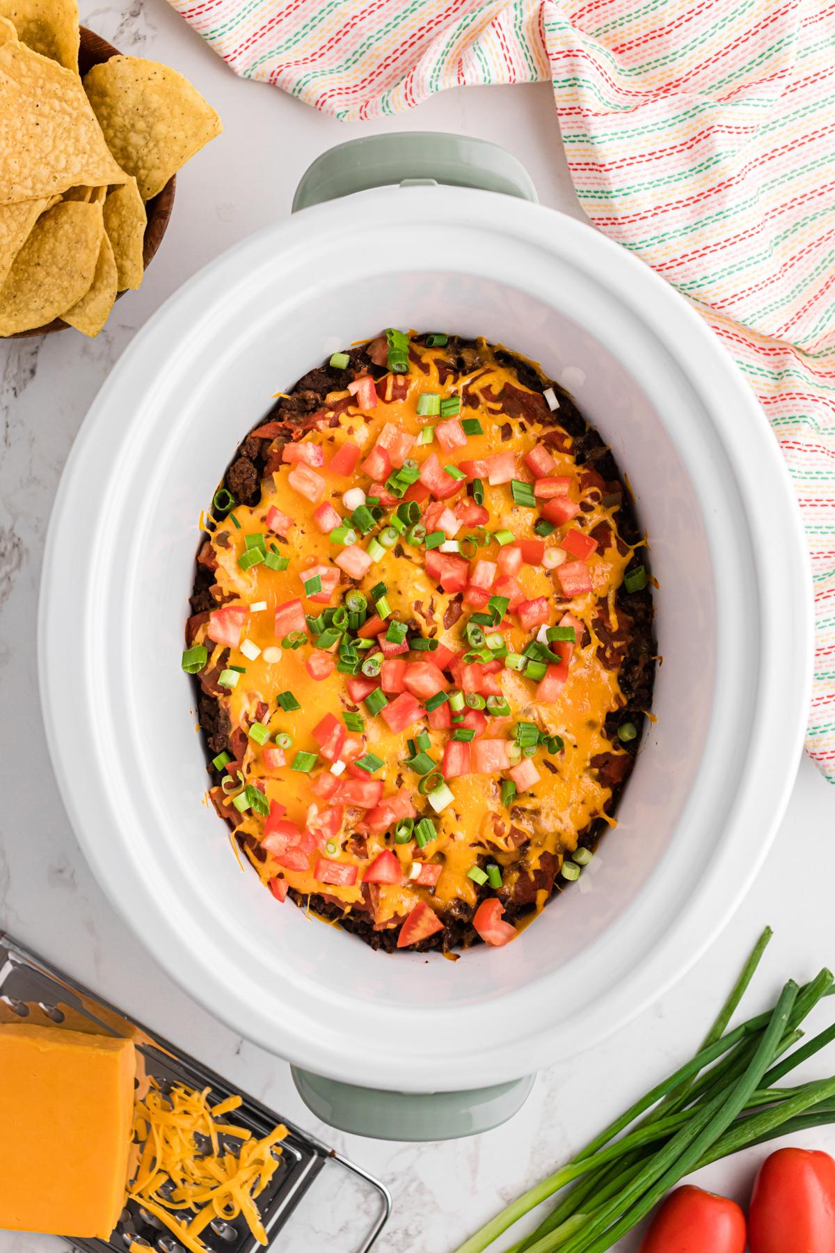 Salsa della Domenica Divertente 9 Dip Sunday Funday in un slow cooker dopo la cottura.