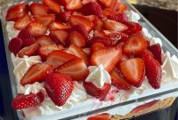 Easy No-Bake Strawberry Cream Cheese Icebox Cake Recipe