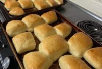 Texas Roadhouse Fluffy Rolls and Honey Cinnamon Butter Recipe