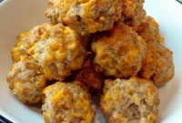 Cheesy Southern Favorite 3-Ingredient Bisquick Sausage Balls